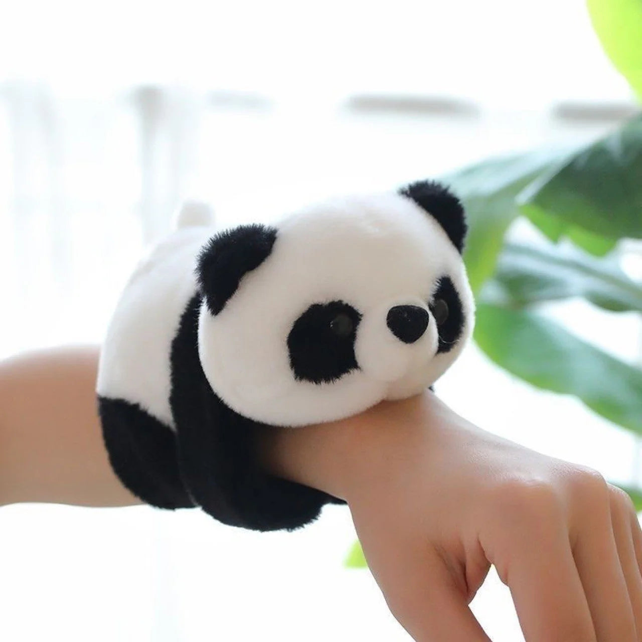 Panda Hug™ Wrist Plush – The Panda That Hugs You Back 🐼